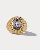 18K Yellow Gold Ring 3.47 Cushion-cut Spinel & Diamonds - Ammrada